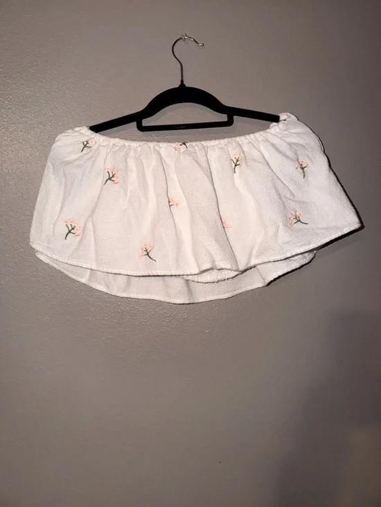 Zara White Off-Shoulder Embroidered Ruffle Crop Top - Picture 2 of 6
